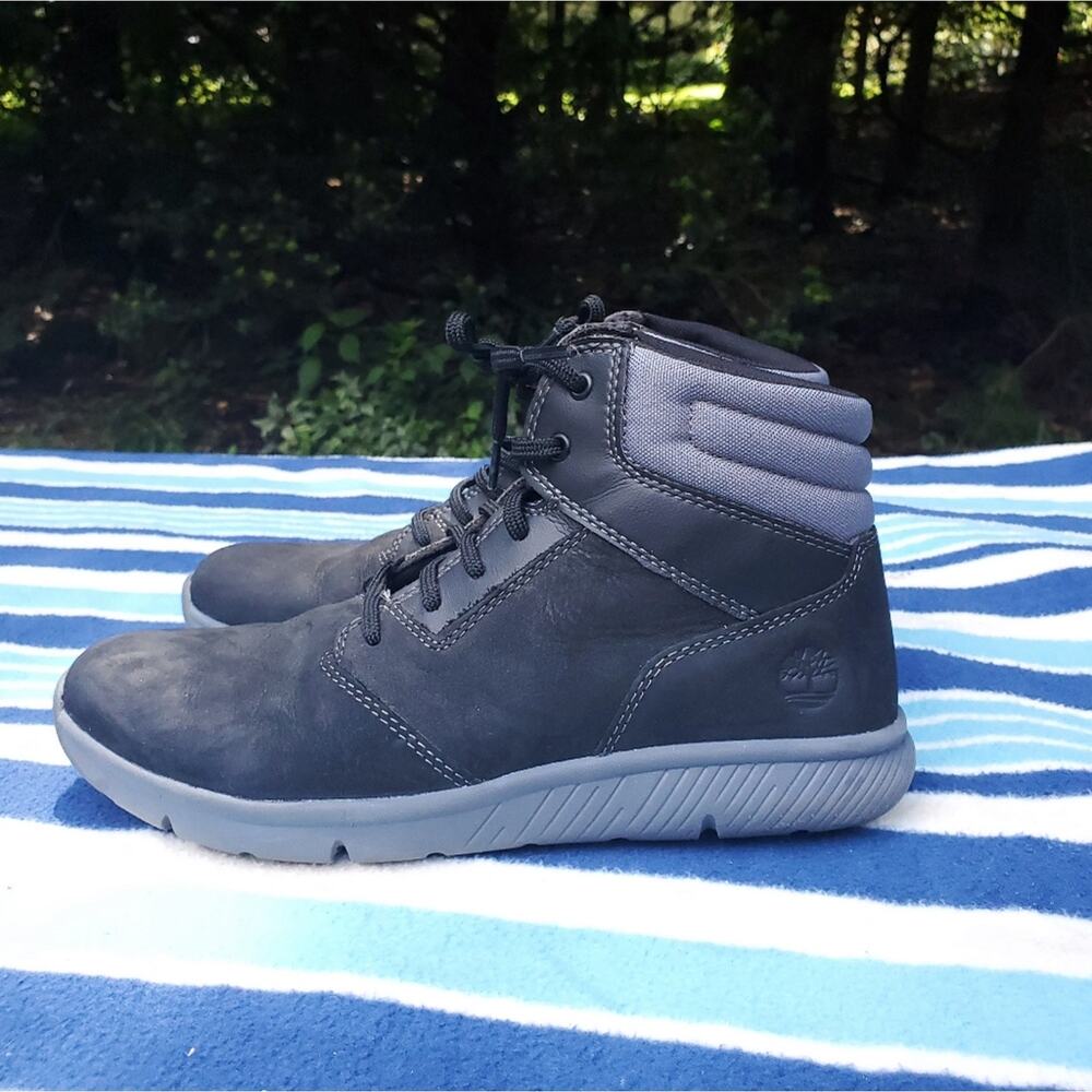 Timberland boltero sneaker boots black youth size 6 boys